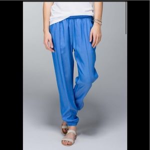 Lululemon Mat To Street Pant
Pipe Dream Blue